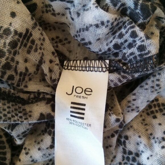 *329 Joe Fresh Semi Sheer Abstract Tee - Picture 2 of 4